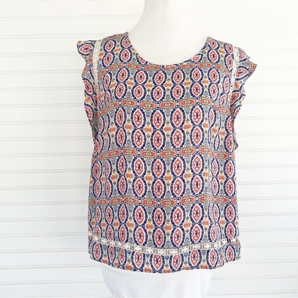 Xhilaration‎ Blouse XL Geometric Medallion Ruffle Sleeve Crochet Trim Top